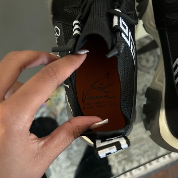 Versace Sneakers - Picture 6 of 6